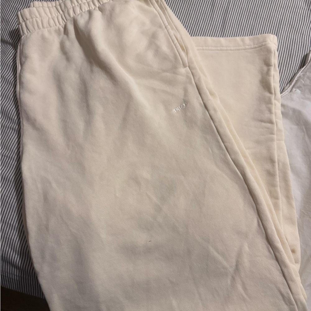 Skims Ecru Sweatpants